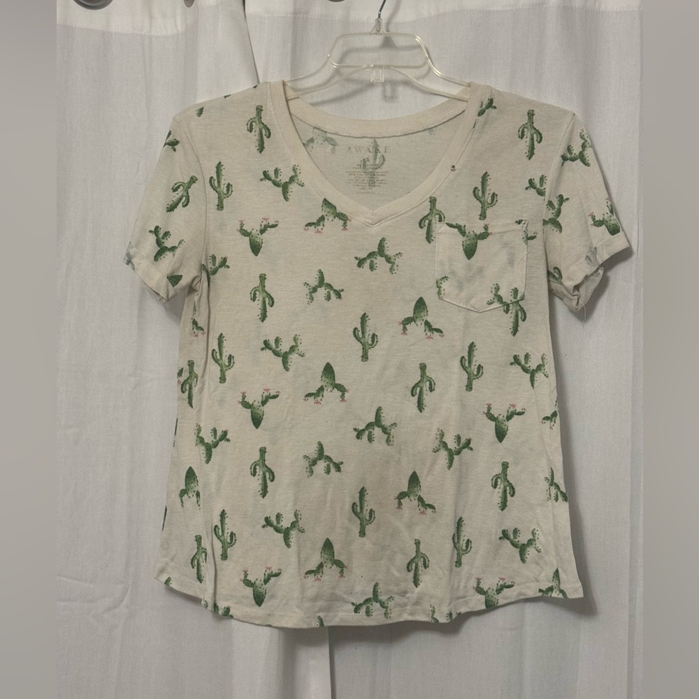 Happy little cacti tee